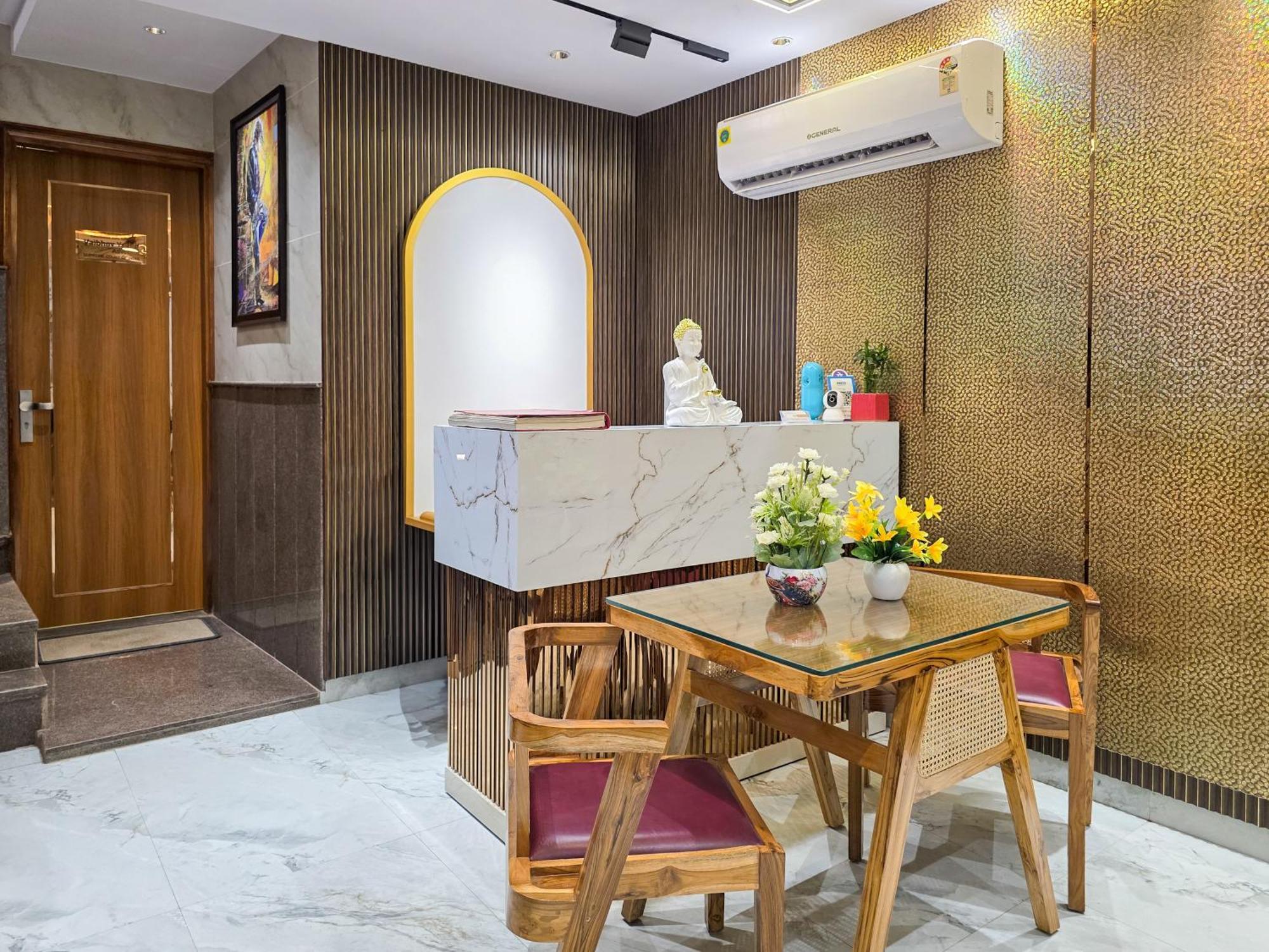 Delhi Delight Premium Acomodação com café da manhã Nova Deli Exterior foto
